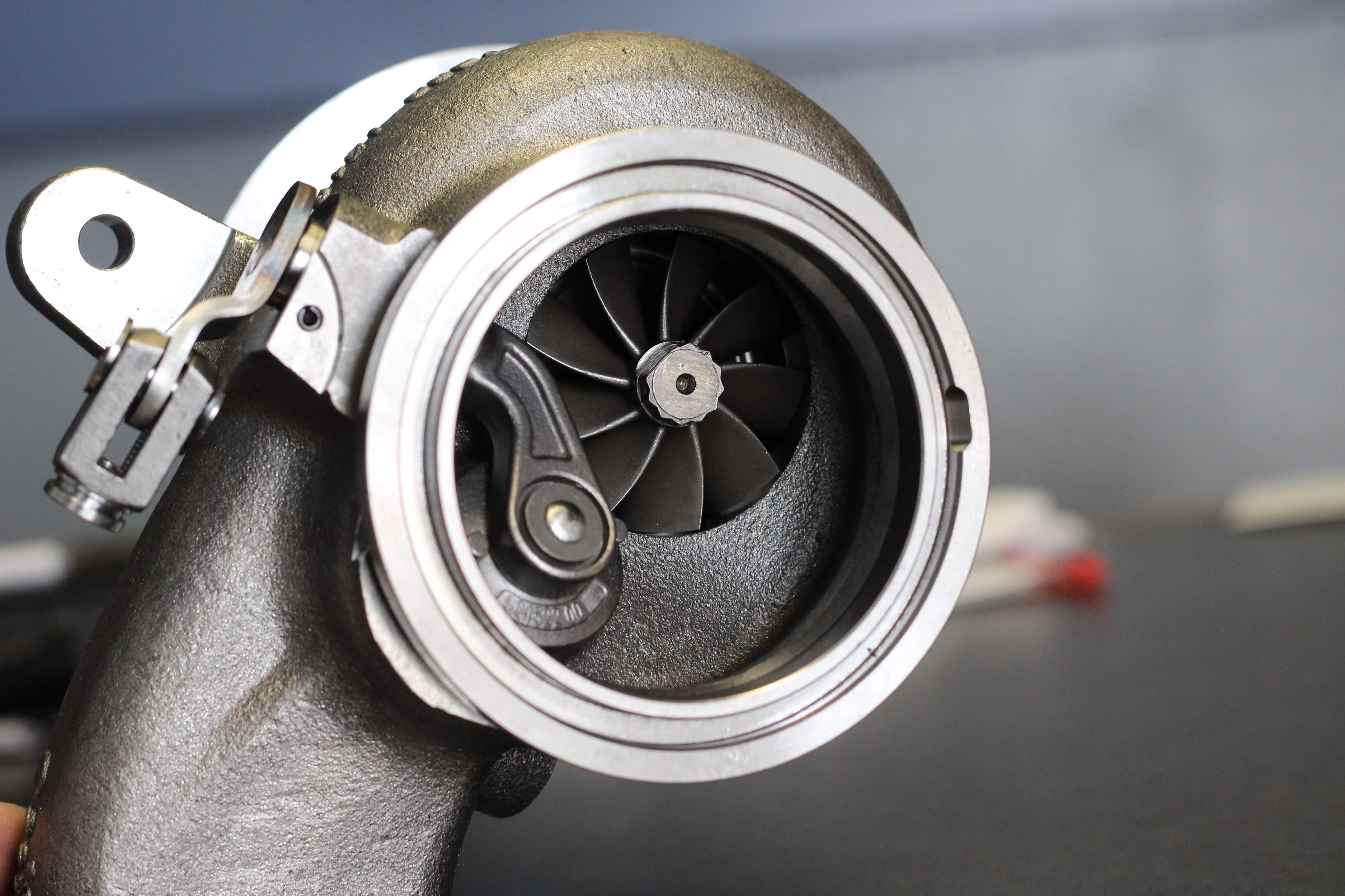 IS 38 hybrid turbo turbine for VW or Audi